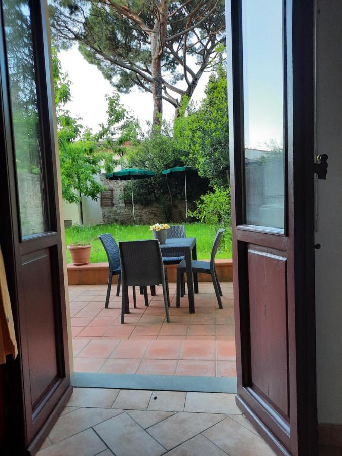 Au Jardin De Florence Bed & Breakfast Bagian luar foto