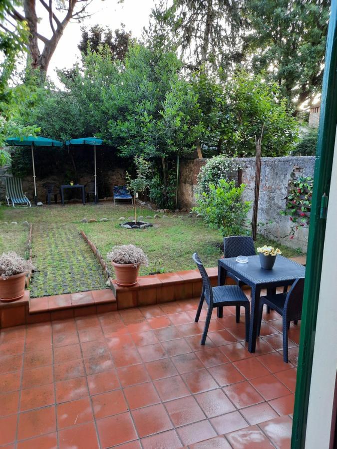 Au Jardin De Florence Bed & Breakfast Bagian luar foto