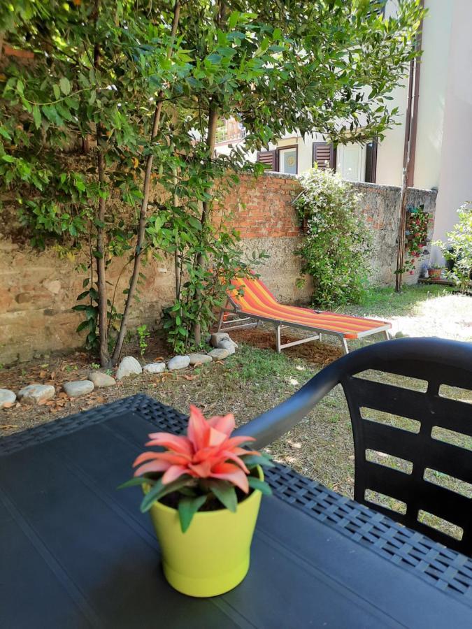 Au Jardin De Florence Bed & Breakfast Bagian luar foto