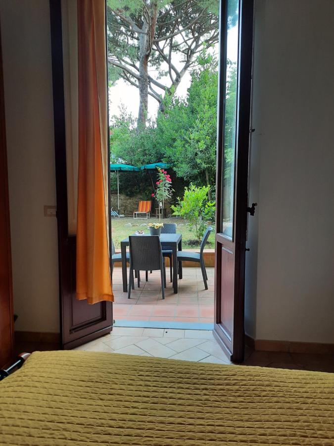 Au Jardin De Florence Bed & Breakfast Bagian luar foto